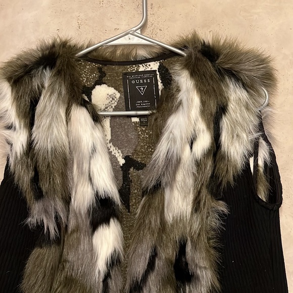 Sweater vest from guess Faux fur - Picture 2 of 7